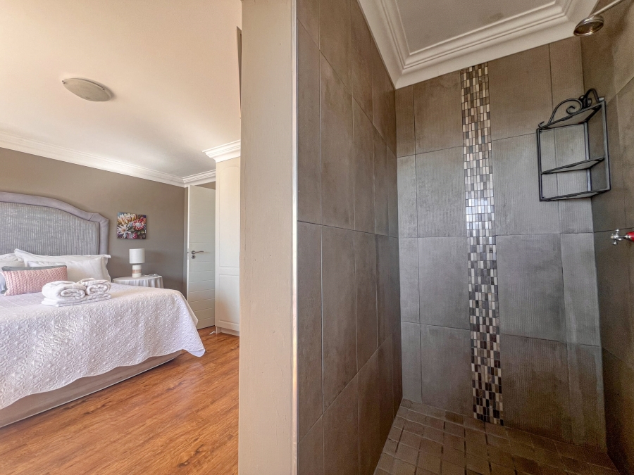 9 Bedroom Property for Sale in Myburgh Park Western Cape